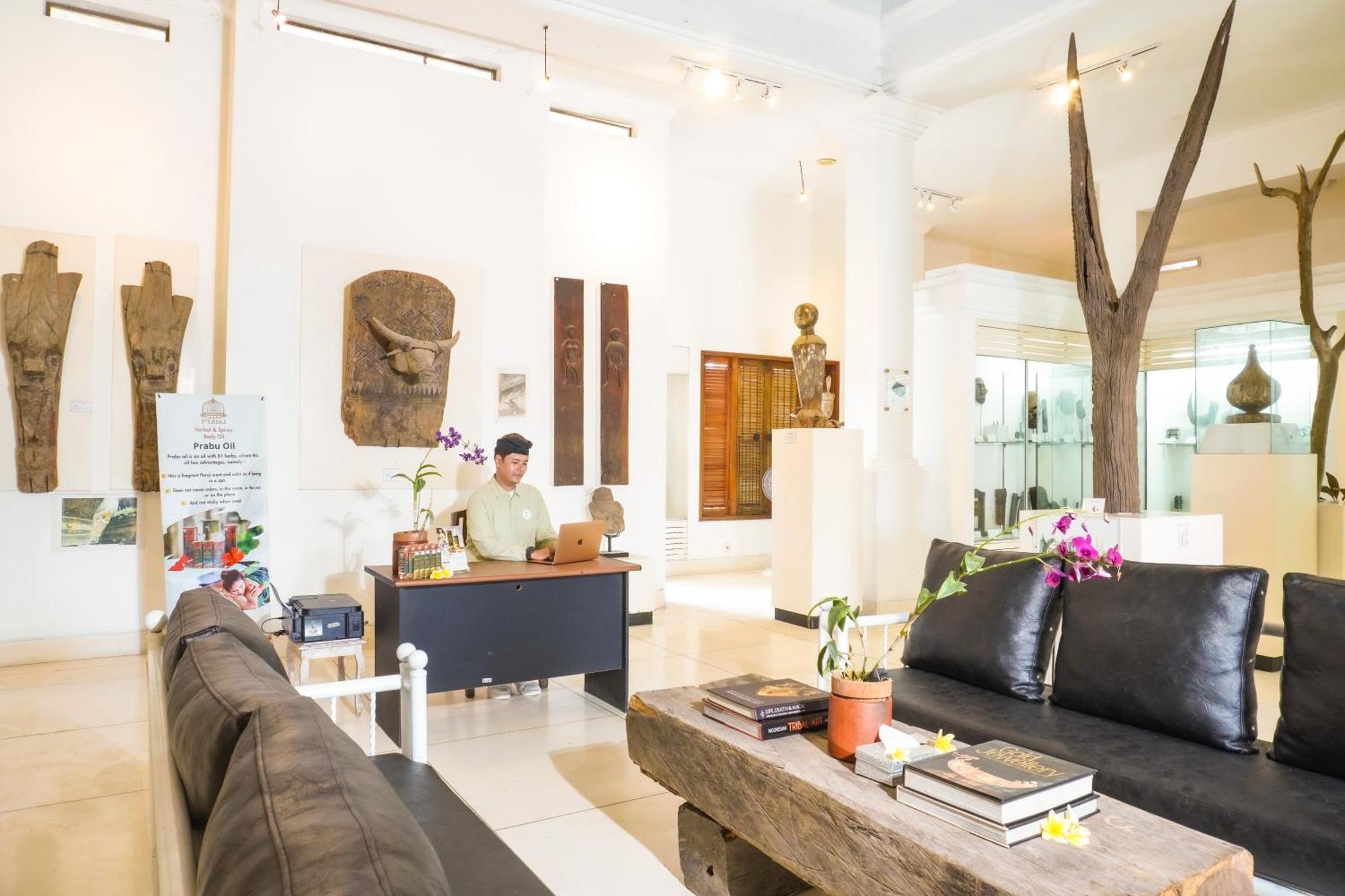 Alam Puri Residence And Art Museum Darmasaba Extérieur photo
