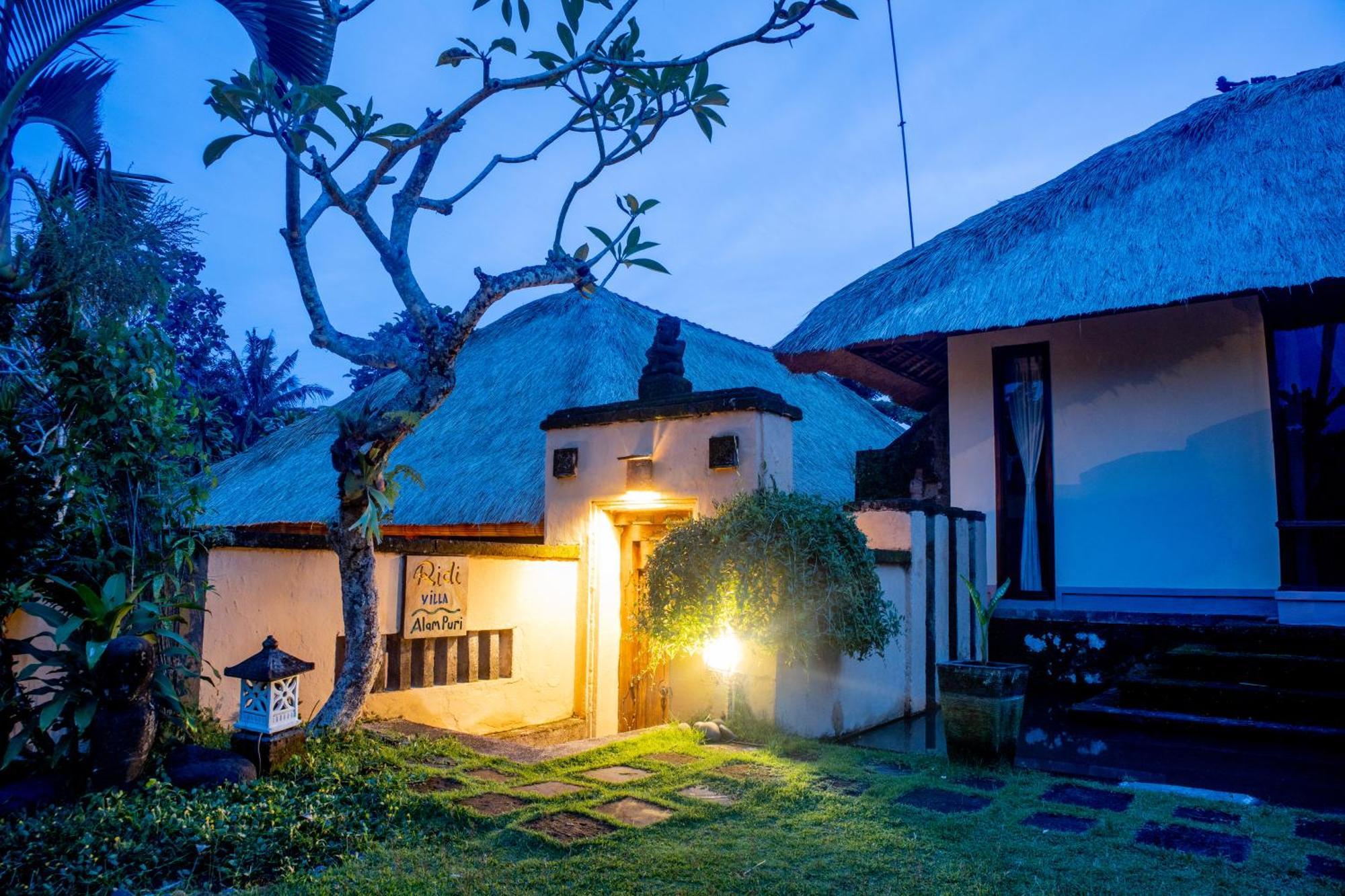 Alam Puri Residence And Art Museum Darmasaba Extérieur photo